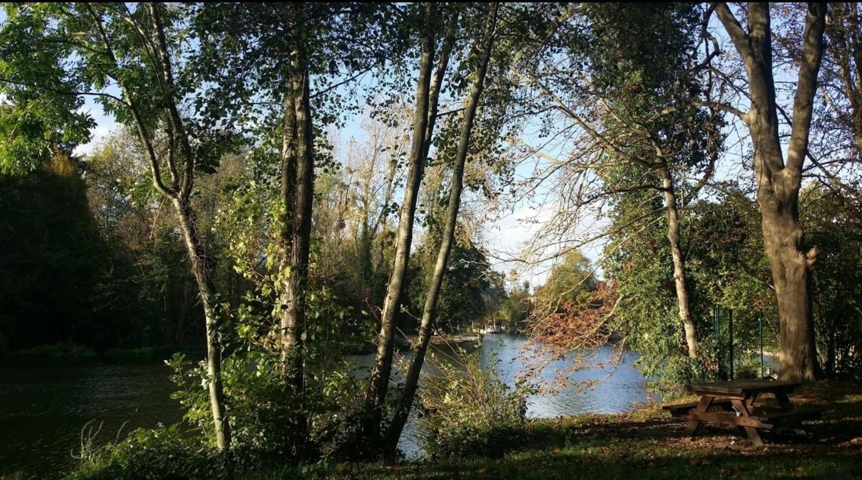 A La Vielle Halle Souppes-sur-Loing Exterior foto