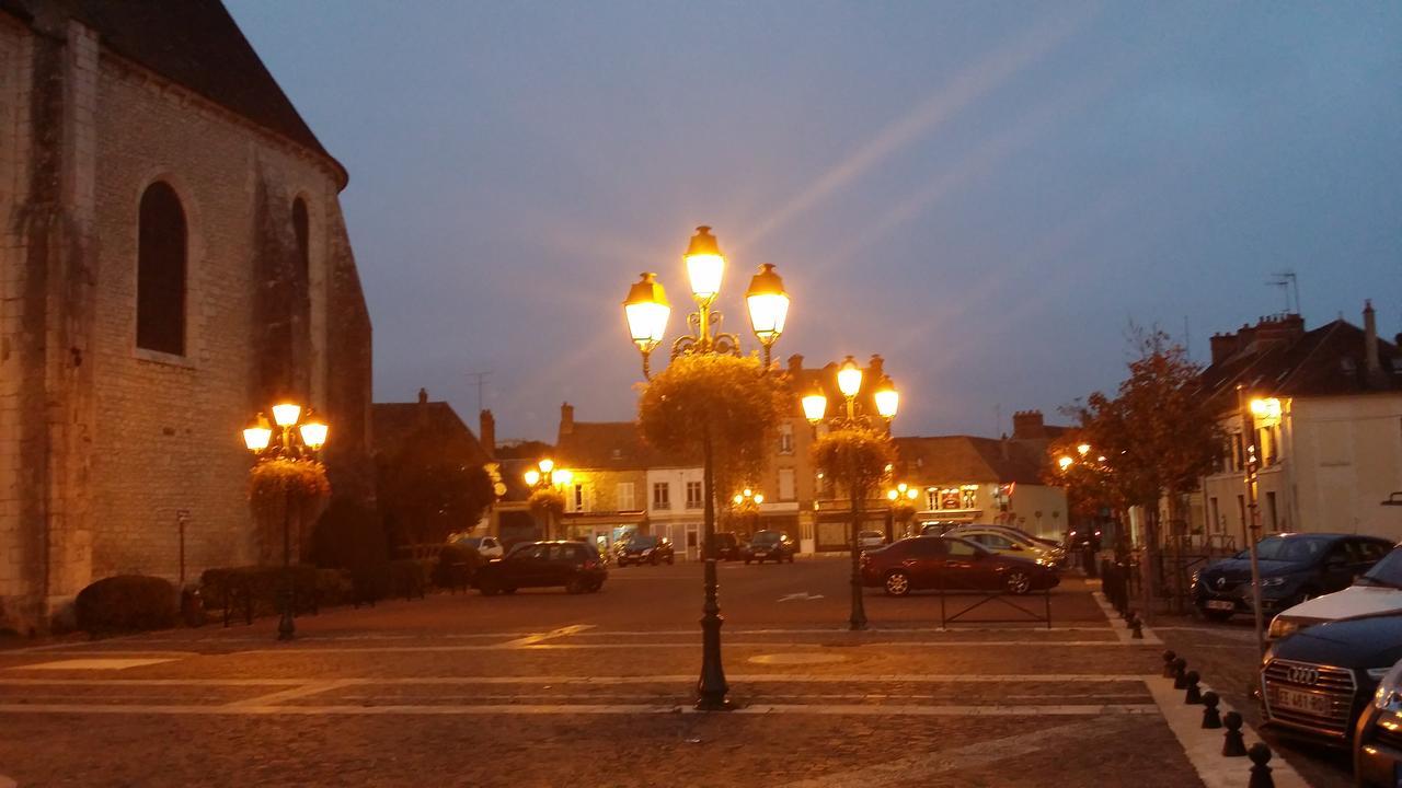 A La Vielle Halle Souppes-sur-Loing Exterior foto